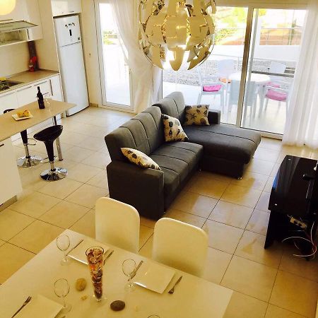 Villa 16L Gastria 외부 사진